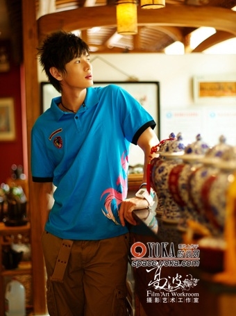 Bao Chunlai poses for a magazine.