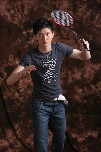 Bao Chunlai model pose.