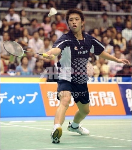 Kenichi Tago during badminton play.
