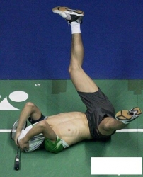 Lin Dan shirtless celebration!