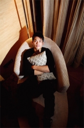 Lin Dan poses for a magazine.