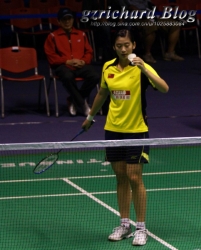 Wang Lin serving