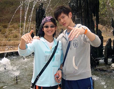 Wang Lin hanging with Bao Chunlai